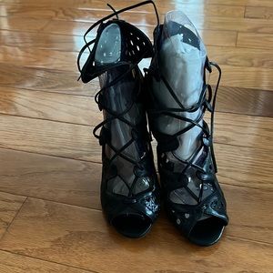 Vince camuto black leather sandals with high heels size 6.5